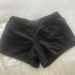 black athletic shorts size xs (0/2) 4 inch inse